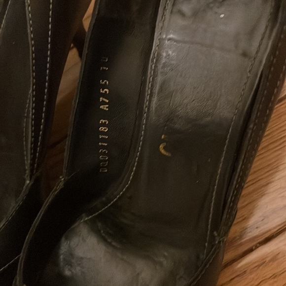 Ferragamo pumps with stitch details size 10 - Picture 2 of 6